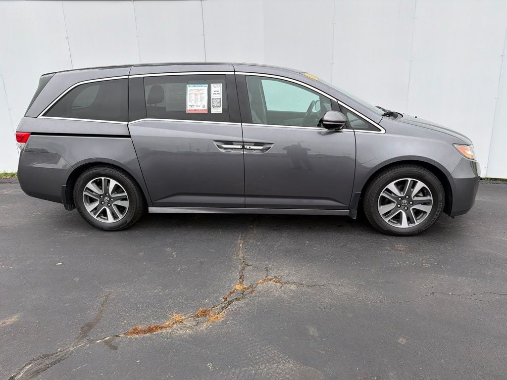 2016 Honda Odyssey — side profile view